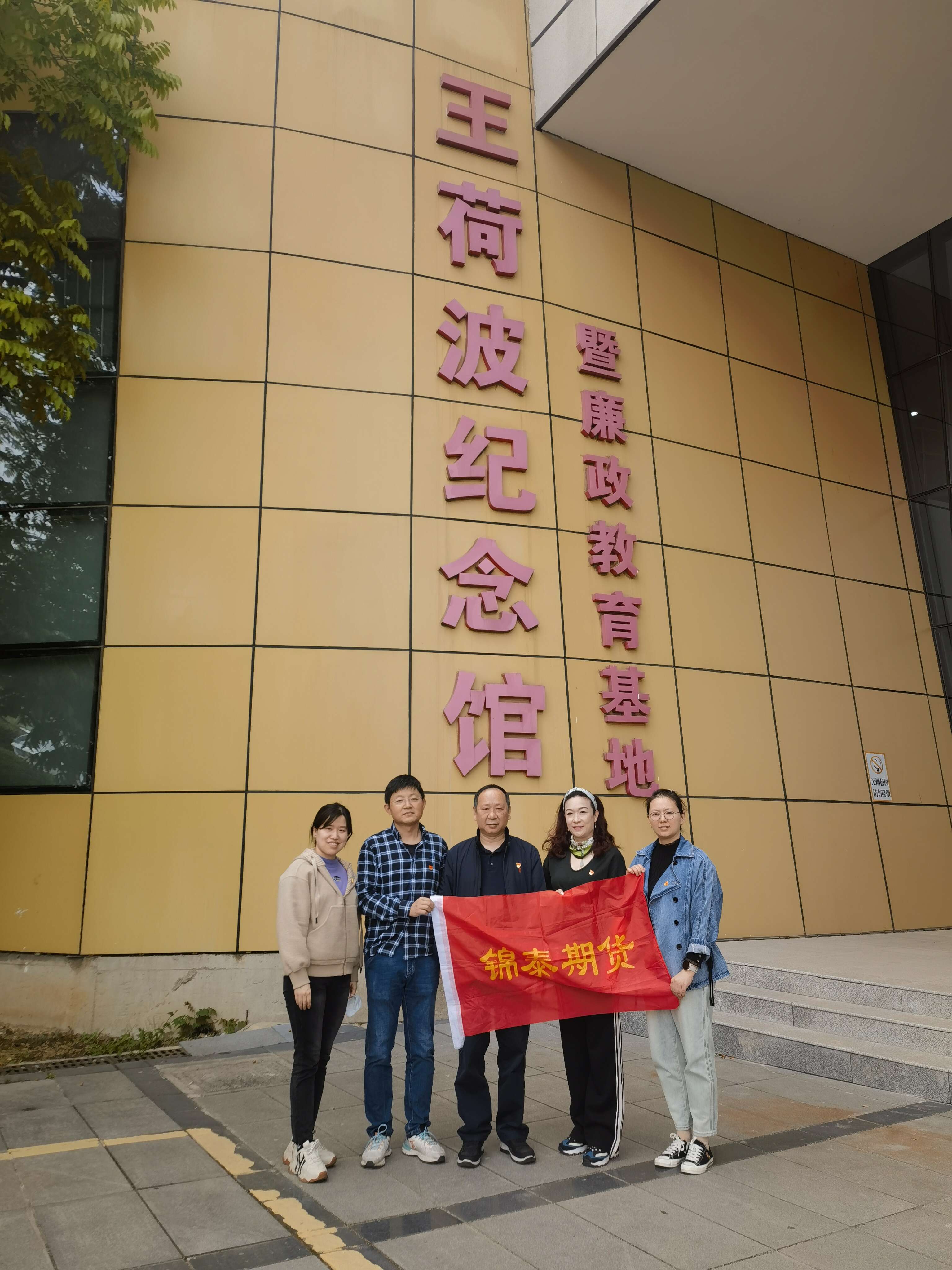 1685609697257150EKLf.jpg 7B4}YQRQRC4F85)QUBPX0@K.jpg